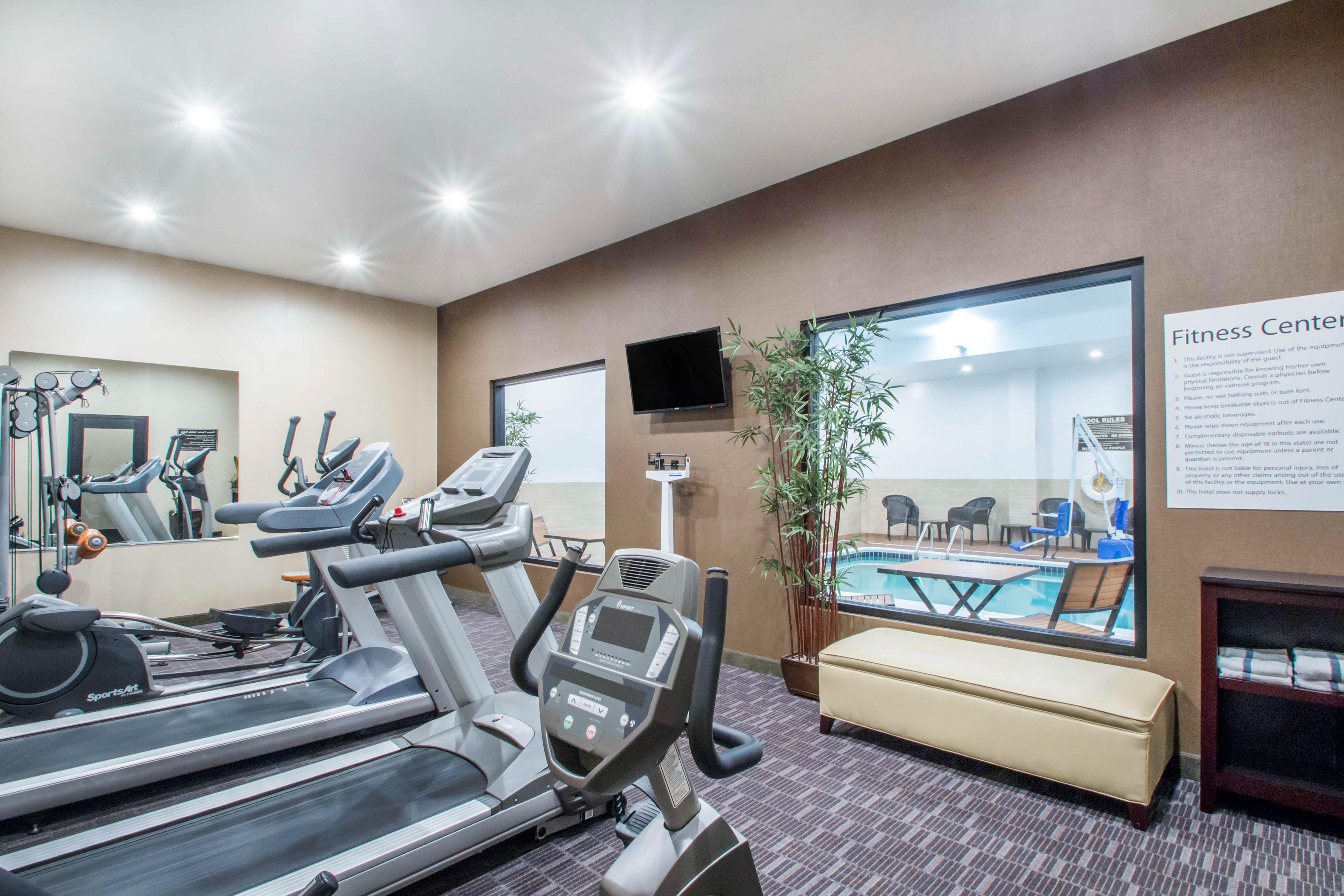 Holiday Inn Express & Suites - Albany Airport - Wolf Road By Ihg Dış mekan fotoğraf