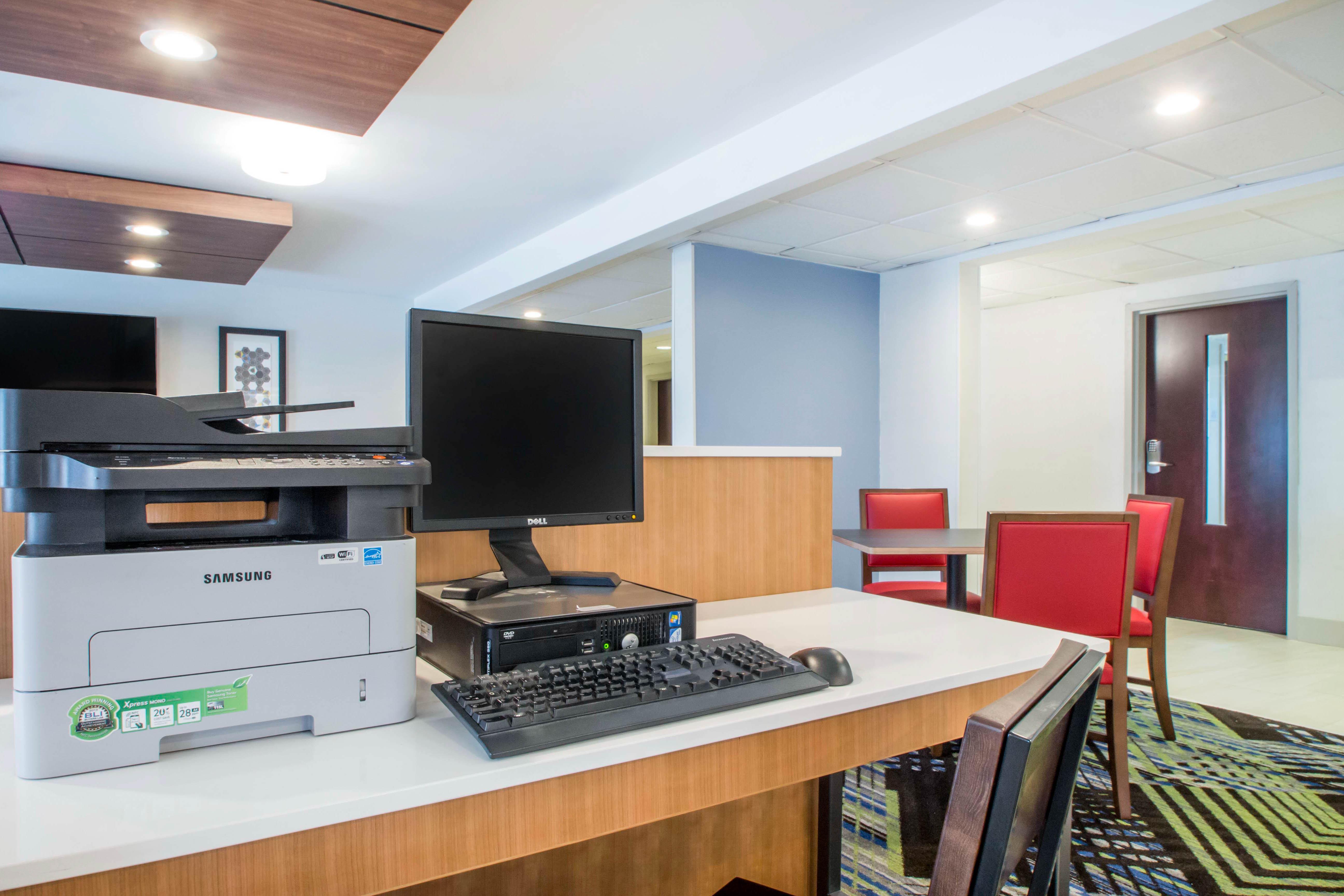 Holiday Inn Express & Suites - Albany Airport - Wolf Road By Ihg Dış mekan fotoğraf