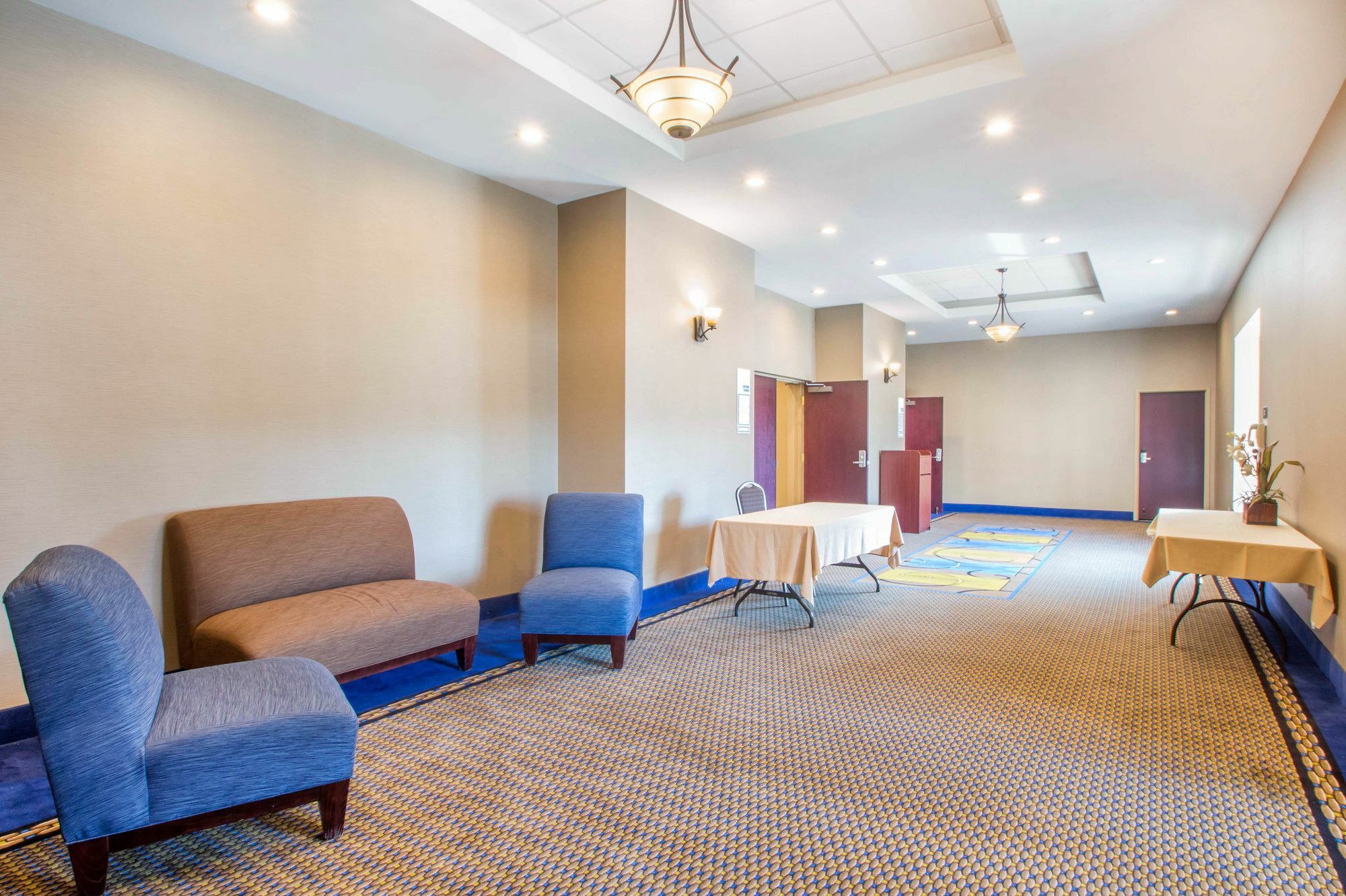 Holiday Inn Express & Suites - Albany Airport - Wolf Road By Ihg Dış mekan fotoğraf